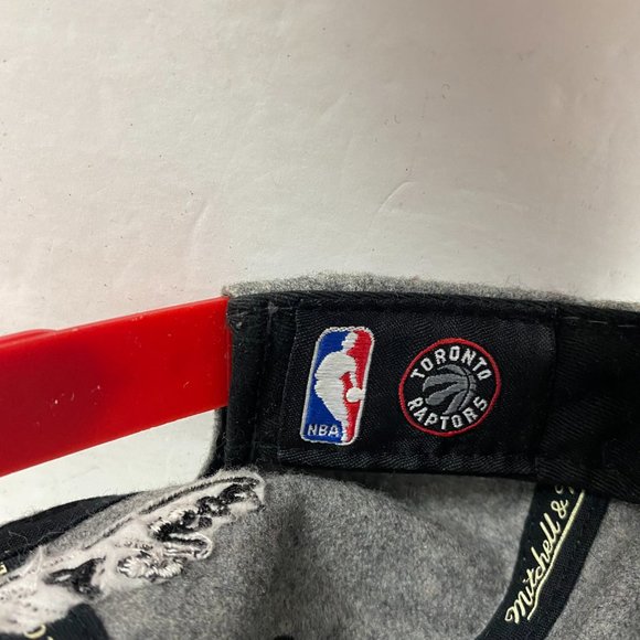 Toronto Raptors Mitchell & Ness Wool Blend Snapback Hat Cap Mens Gray Red NBA - Picture 7 of 7